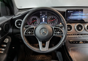 Подержанный автомобиль Mercedes-Benz GLC Coupe 2020 года (22 фото)