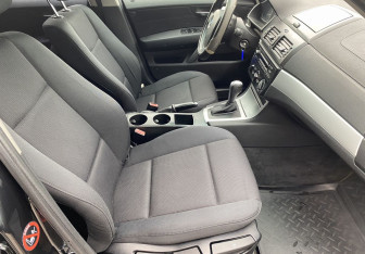 Подержанный автомобиль BMW X3 2009 года (9 фото)