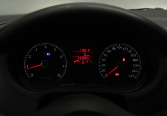 Подержанный автомобиль Volkswagen Polo Sedan 2013 года (10 фото)