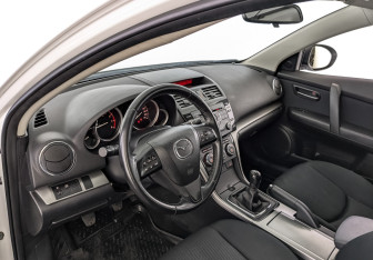 Подержанный автомобиль Mazda 6 Liftback 2012 года (16 фото)