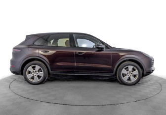 Подержанный автомобиль Porsche Cayenne 2019 года (4 фото)