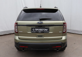 Подержанный автомобиль Ford Explorer 2014 года (5 фото)