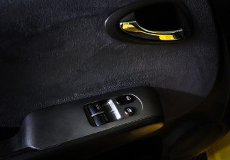 Подержанный автомобиль Honda Jazz 2006 года (17 фото)