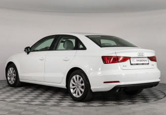 Подержанный автомобиль Audi A3 Sedan 2015 года (6 фото)