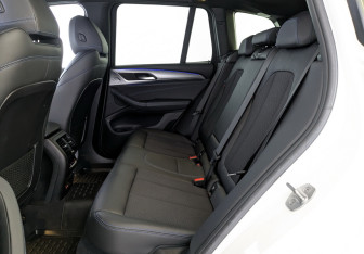 Подержанный автомобиль BMW X3 2021 года (11 фото)