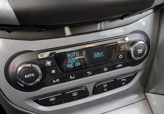 Подержанный автомобиль Ford Focus Hatchback 2012 года (21 фото)