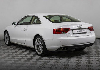 Подержанный автомобиль Audi A5 Coupe 2012 года (7 фото)