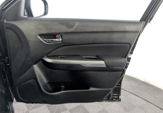 Подержанный автомобиль Suzuki Vitara 2020 года (24 фото)