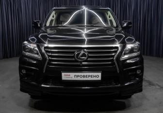 Подержанный автомобиль Lexus LX 2015 года (2 фото)