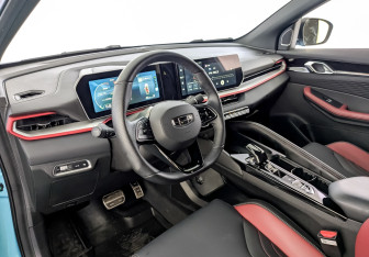 Подержанный автомобиль Geely Coolray 2024 года (16 фото)