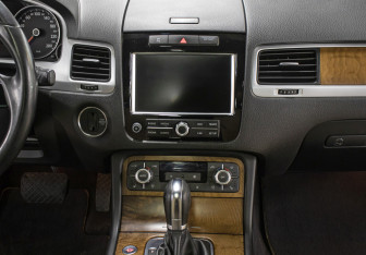 Подержанный автомобиль Volkswagen Touareg 2014 года (13 фото)