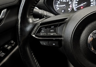 Подержанный автомобиль Mazda CX-5 2017 года (24 фото)