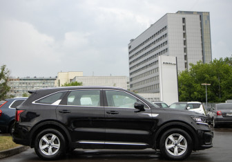 Подержанный автомобиль Kia Sorento 2021 года (3 фото)