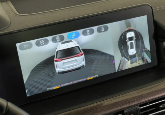 Подержанный автомобиль Exeed VX 2022 года (17 фото)