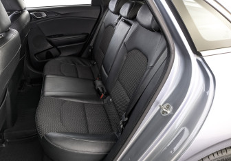 Подержанный автомобиль Kia Ceed Hatchback 2019 года (18 фото)