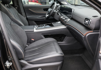 Подержанный автомобиль Jaecoo J8 2024 года (11 фото)
