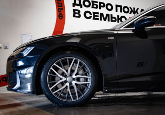 Подержанный автомобиль Audi A6 Sedan 2018 года (38 фото)