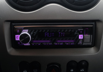 Подержанный автомобиль Renault Logan Sedan 2011 года (12 фото)