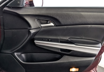 Подержанный автомобиль Honda Crosstour 2014 года (24 фото)