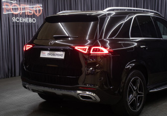 Подержанный автомобиль Mercedes-Benz GLE 2019 года (27 фото)