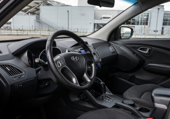 Подержанный автомобиль Hyundai ix35 2013 года (9 фото)