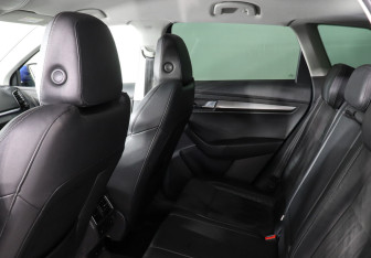 Подержанный автомобиль Skoda Karoq 2020 года (11 фото)
