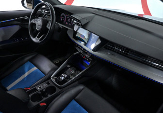 Подержанный автомобиль Audi A3 Hatchback 2021 года (9 фото)