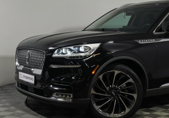Подержанный автомобиль Lincoln Aviator 2020 года (20 фото)
