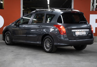 Подержанный автомобиль Peugeot 308 Wagon 2008 года (7 фото)