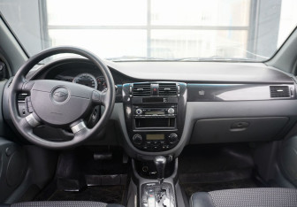 Подержанный автомобиль Chevrolet Lacetti Sedan 2008 года (12 фото)
