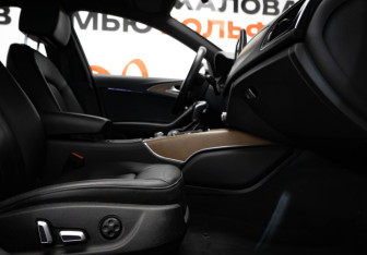 Подержанный автомобиль Audi A6 Sedan 2018 года (27 фото)