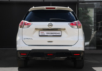 Подержанный автомобиль Nissan X-Trail 2015 года (5 фото)