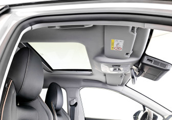 Подержанный автомобиль Omoda C5 2023 года (23 фото)