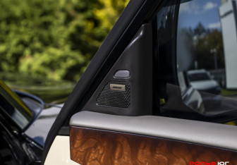 Подержанный автомобиль Infiniti QX80 2015 года (18 фото)