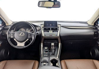 Подержанный автомобиль Lexus NX 2016 года (14 фото)