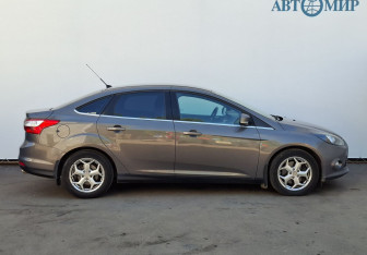 Подержанный автомобиль Ford Focus Sedan 2012 года (4 фото)