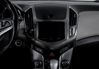 Подержанный автомобиль Chevrolet Cruze Wagon 2014 года (13 фото)