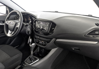 Подержанный автомобиль LADA (ВАЗ) Vesta Sedan 2022 года (13 фото)