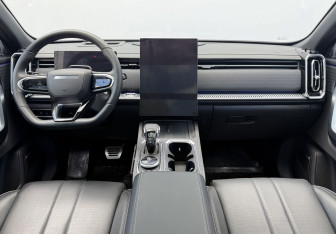 Подержанный автомобиль Jaecoo J7 2024 года (14 фото)