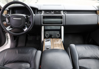 Подержанный автомобиль Land Rover Range Rover 2018 года (14 фото)