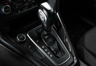 Подержанный автомобиль Ford Focus Hatchback 2016 года (12 фото)