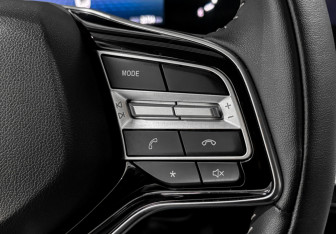 Подержанный автомобиль Evolute i-SPACE 2024 года (24 фото)