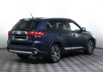Подержанный автомобиль Mitsubishi Outlander 2016 года (3 фото)