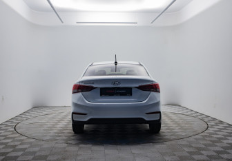 Подержанный автомобиль Hyundai Solaris Sedan 2017 года (6 фото)