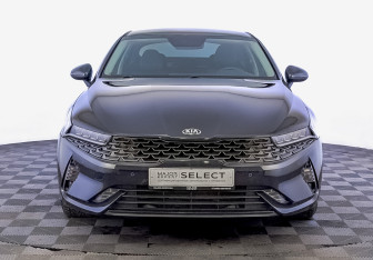 Подержанный автомобиль Kia K5 2021 года (2 фото)