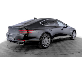 Подержанный автомобиль Genesis G80 2021 года (5 фото)