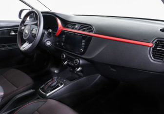 Подержанный автомобиль Kia Rio Hatchback 2020 года (5 фото)