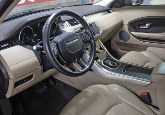 Подержанный автомобиль Land Rover Range Rover Evoque 2017 года (16 фото)
