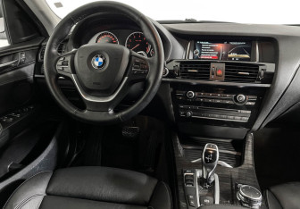 Подержанный автомобиль BMW X4 2016 года (15 фото)