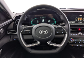 Подержанный автомобиль Hyundai Elantra Sedan 2024 года (22 фото)